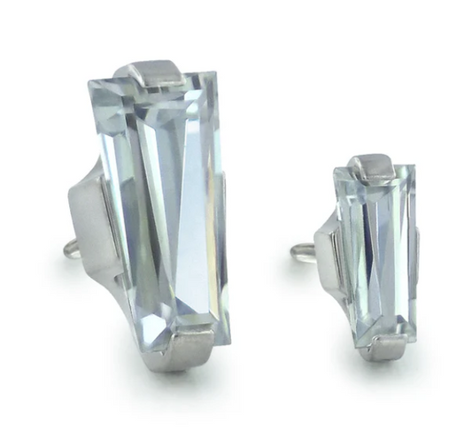 Titanium Baguette Cut Prong Gem End