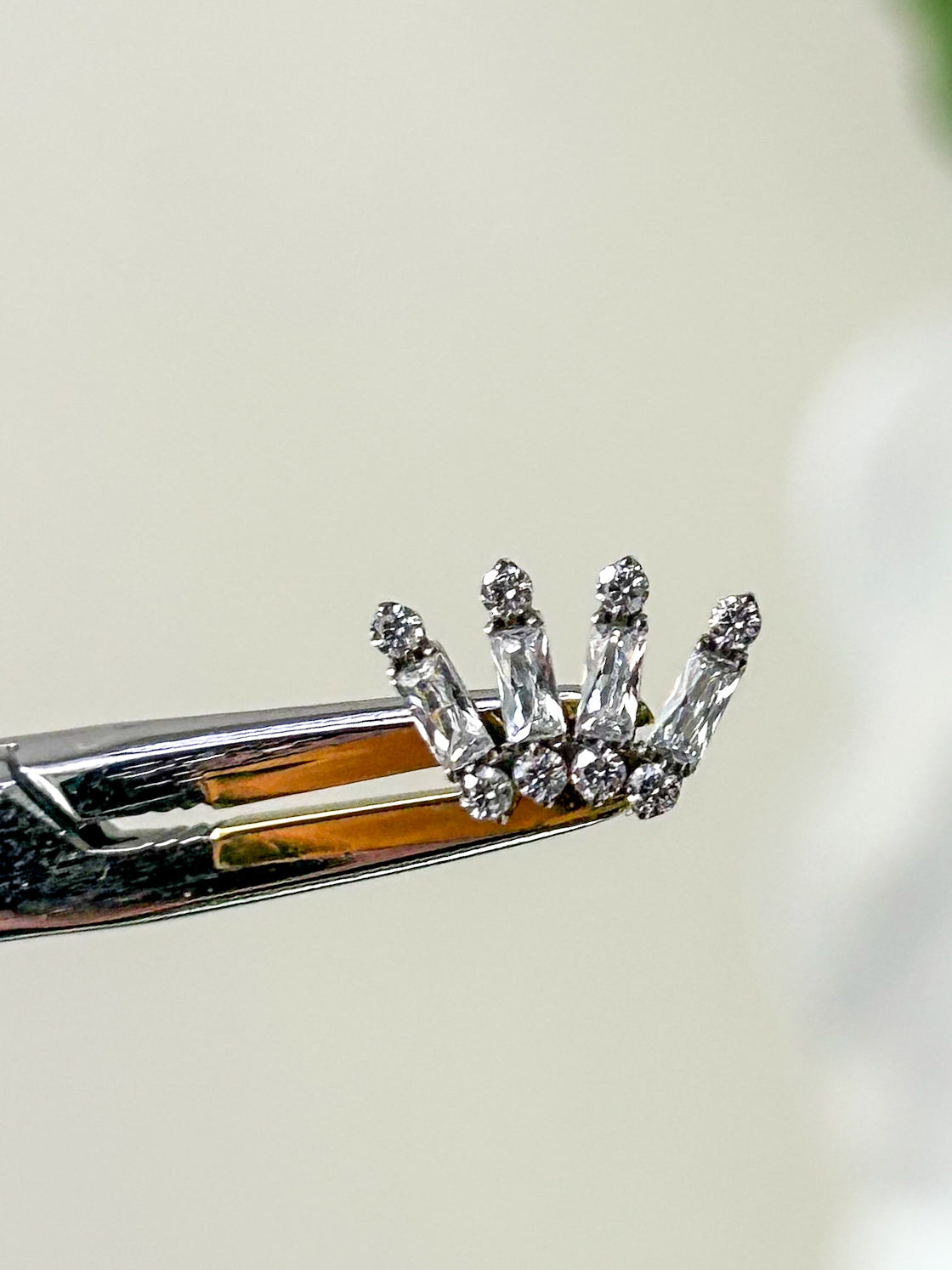 Baguette crown